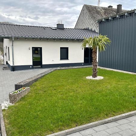 Ferienwohnung " Wein Unter Palmen " Neumagen-Dhron Eksteriør bilde